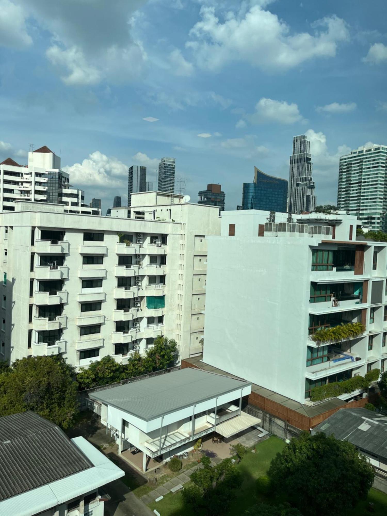 Spacious Bedroom- 2 Mins From Train Station Appartement